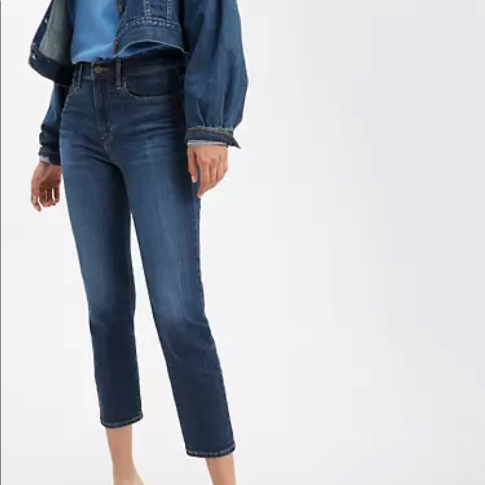 Cropped High Rise Levi’s Jeans - Picture 2 of 7